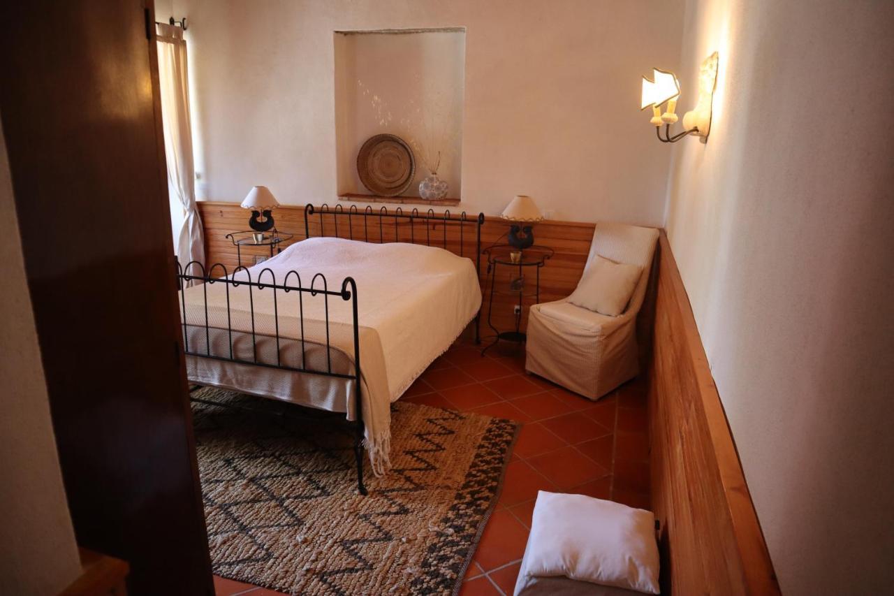 Os Agostos Bed and Breakfast Exteriör bild