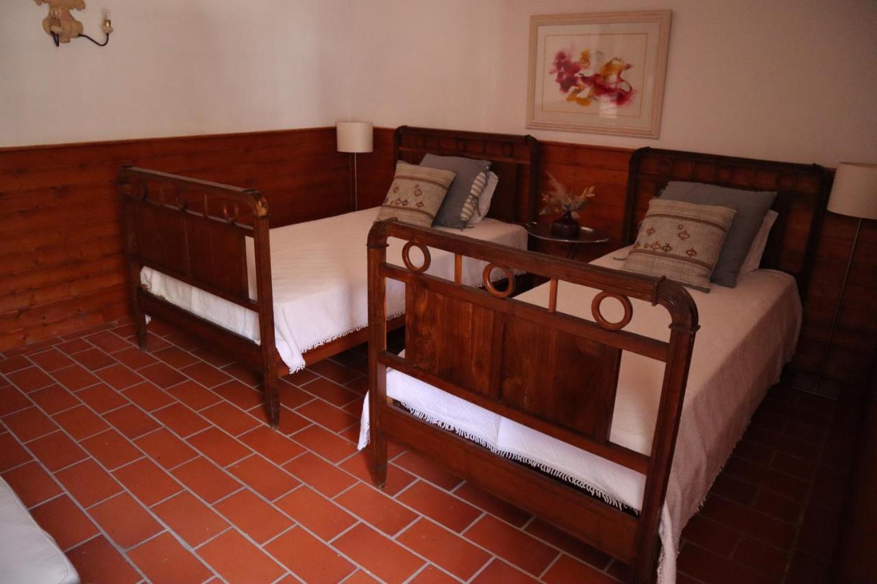 Os Agostos Bed and Breakfast Exteriör bild