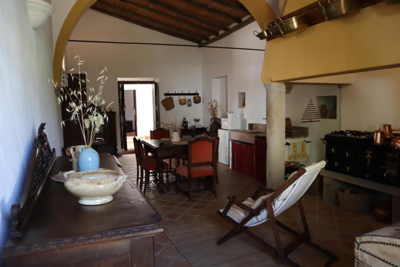 Os Agostos Bed and Breakfast Exteriör bild